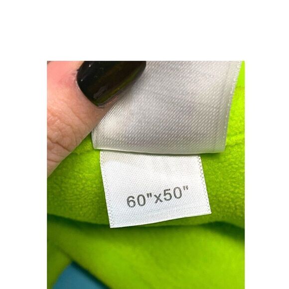 Disney Store Exclusive Lilo Stitch & Snowman Fleece Blanket 60"x50" NEW Gift - Picture 5 of 10